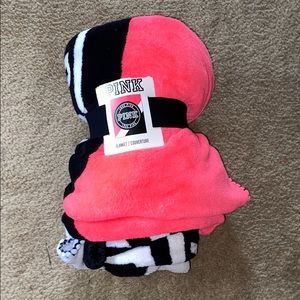 SOLD☀️PINK Fleece Blanket